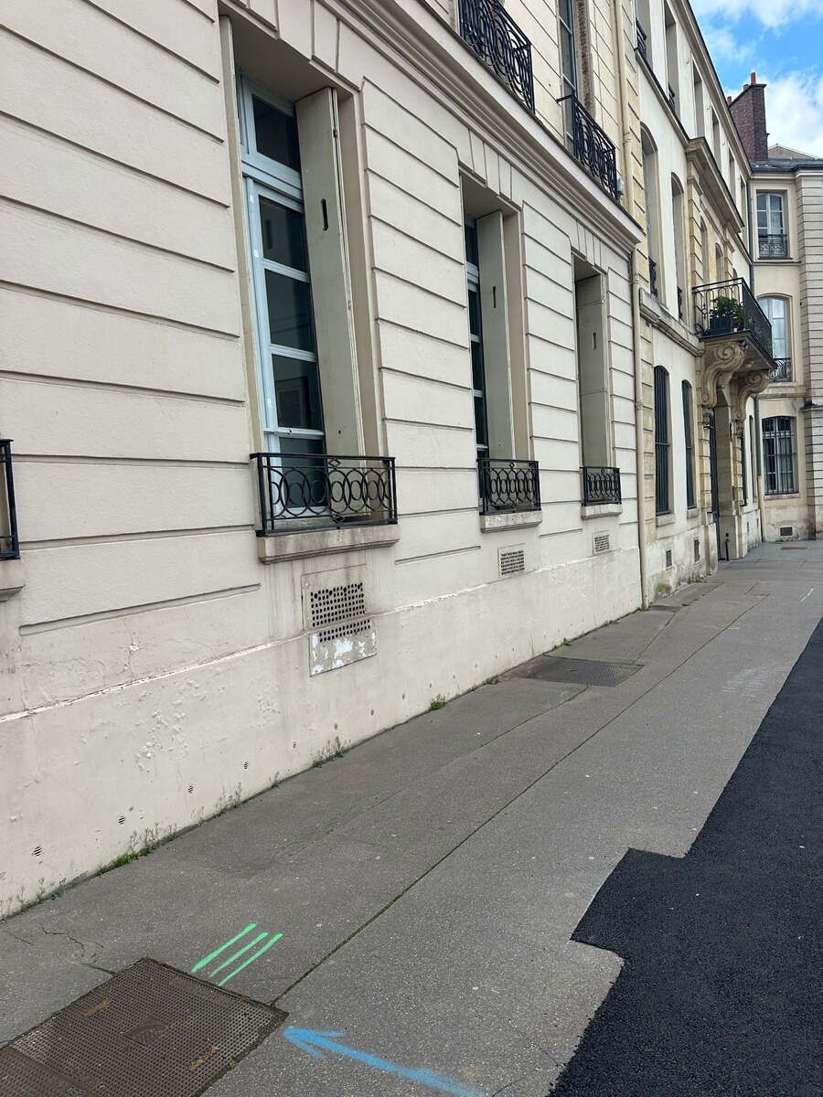 Humidité en façade : comment interpréter les traces visibles sur un mur extérieur ?